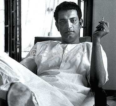 Satyajit Ray Biography | Awards | Age | Death | Family | Books