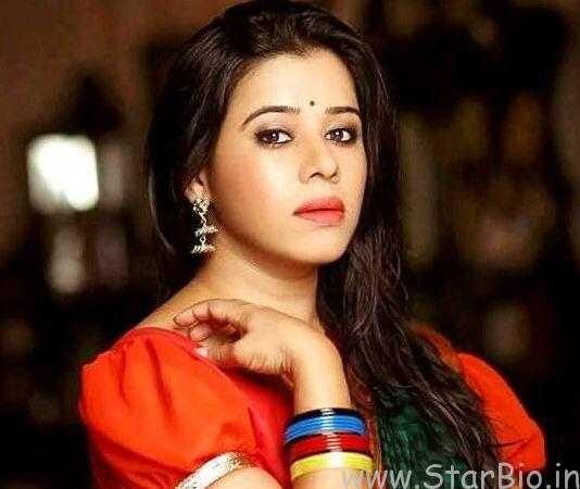 Anita Date Biography, Age, Height, Weight, Wiki, Husband, Family, Profile