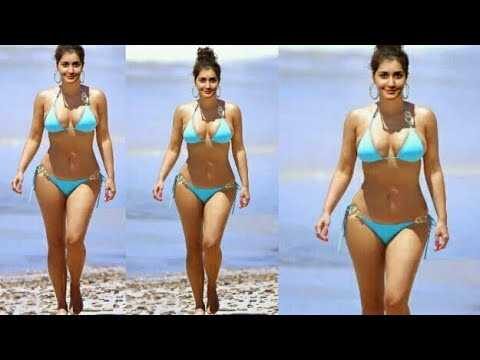 Raashi Khanna Hot in bikini