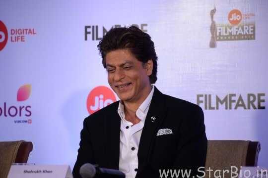 No more speculation, Shah Rukh Khan has indeed opted out of Saare Jahaan Se Achcha