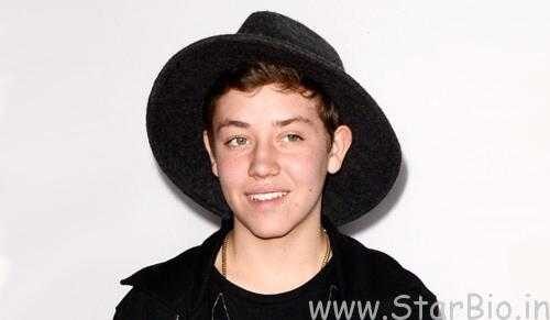 Ethan Cutkosky Photo