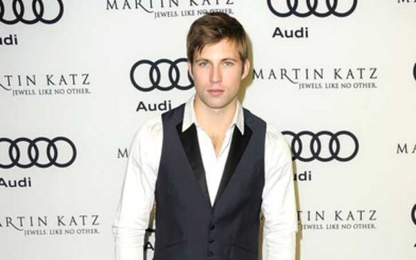 Justin Deeley's Dating, Affairs, Relationship, Girlfriend, Net Worth, Salary, Family, Facts, Wiki-Bio