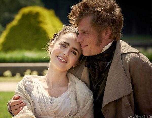 les miserables lily collins johnny flynn 02 600x464 1