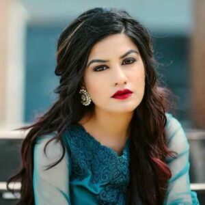 Kaur B (Punjabi Singer) Wiki, Age, Family, Boyfriend, Biography