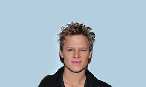 Christopher Egan Bio, Movies, Wife, Height, Age, Career, & Facts