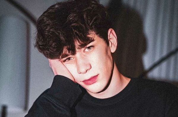 Brandon Rowland Height and Weight, Family, Biography