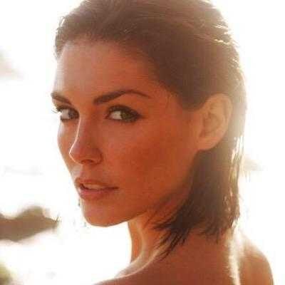 Taylor Cole Nude, Hot, Hallmark, Husband, Net Worth