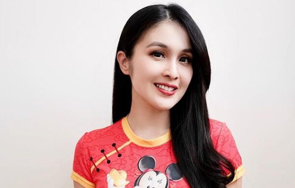 Sandra Dewi
